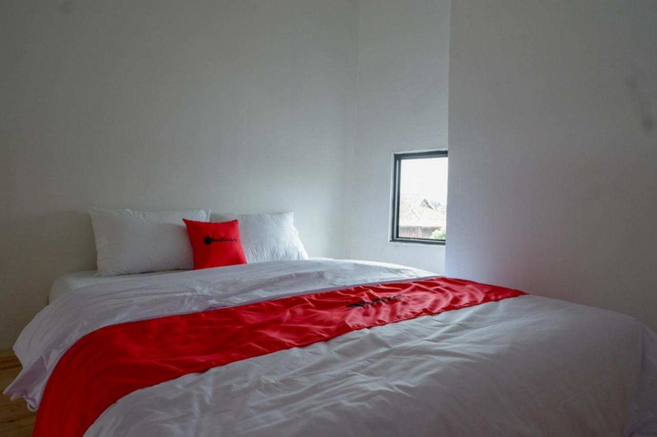 Reddoorz @ Demangan Sari Residence Pakualaman Ngoại thất bức ảnh